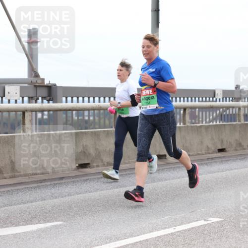 03.10.2025 - Köhlbrandbrückenlauf Lena Gebhardt http://msf.ph/oto/9203187 03.10.2025 15:52:05 Position 2 7754 meine-sportfotos.de