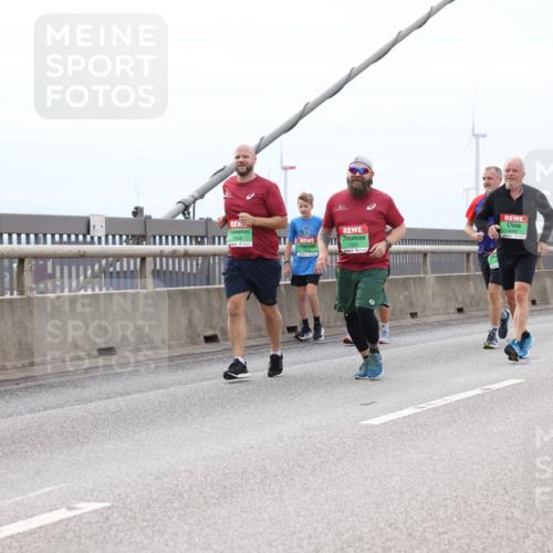03.10.2025 - Köhlbrandbrückenlauf Lena Gebhardt http://msf.ph/oto/9203189 03.10.2025 15:52:06 Position 2 91, 7565, 7548 meine-sportfotos.de