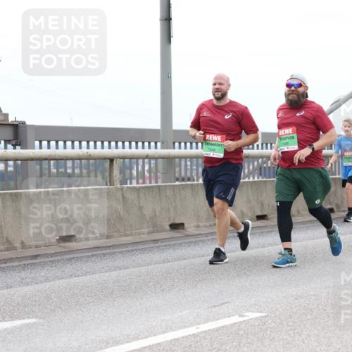 03.10.2025 - Köhlbrandbrückenlauf Lena Gebhardt http://msf.ph/oto/9203196 03.10.2025 15:52:07 Position 2 91, 7548, 7565 meine-sportfotos.de