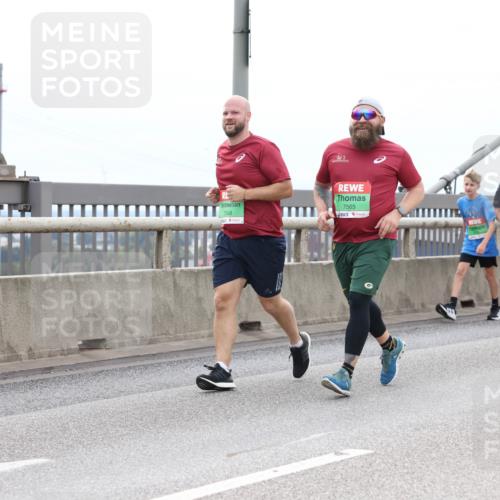 03.10.2025 - Köhlbrandbrückenlauf Lena Gebhardt http://msf.ph/oto/9203197 03.10.2025 15:52:07 Position 2 7548, 7565, 9095 meine-sportfotos.de