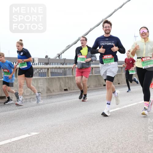 03.10.2025 - Köhlbrandbrückenlauf Lena Gebhardt http://msf.ph/oto/9203205 03.10.2025 15:52:09 Position 2 7703, 7740, 8229 meine-sportfotos.de