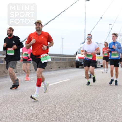 03.10.2025 - Köhlbrandbrückenlauf Lena Gebhardt http://msf.ph/oto/9203223 03.10.2025 15:52:12 Position 2 1 meine-sportfotos.de
