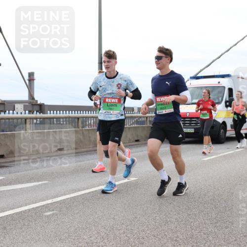 03.10.2025 - Köhlbrandbrückenlauf Lena Gebhardt http://msf.ph/oto/9203278 03.10.2025 15:52:25 Position 2 7907, 9653, 9427, 2, 4249 meine-sportfotos.de
