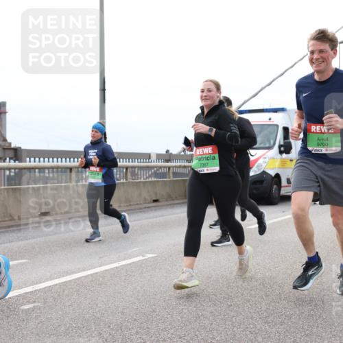 03.10.2025 - Köhlbrandbrückenlauf Lena Gebhardt http://msf.ph/oto/9203305 03.10.2025 15:52:31 Position 2 7367, 9700 meine-sportfotos.de