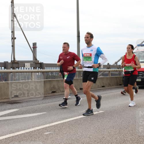 03.10.2025 - Köhlbrandbrückenlauf Lena Gebhardt http://msf.ph/oto/9203311 03.10.2025 15:52:35 Position 2 7383, 42, 854, 7872, 4249 meine-sportfotos.de