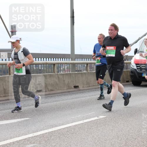 03.10.2025 - Köhlbrandbrückenlauf Lena Gebhardt http://msf.ph/oto/9203338 03.10.2025 15:52:41 Position 2 1733, 85, 1, 7977, 49 meine-sportfotos.de