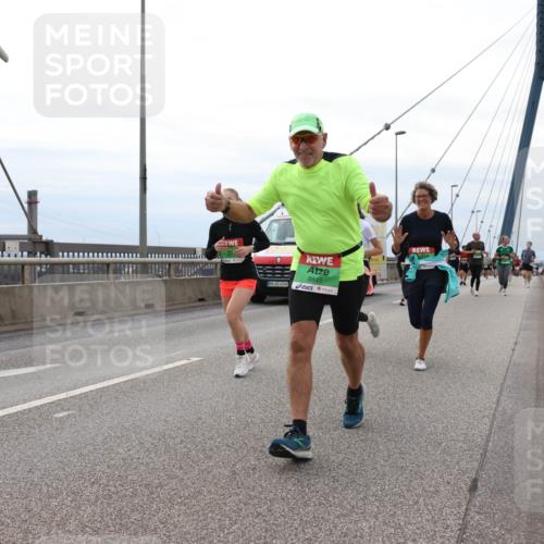 03.10.2025 - Köhlbrandbrückenlauf Lena Gebhardt http://msf.ph/oto/9203365 03.10.2025 15:52:47 Position 2 4249, 8845 meine-sportfotos.de