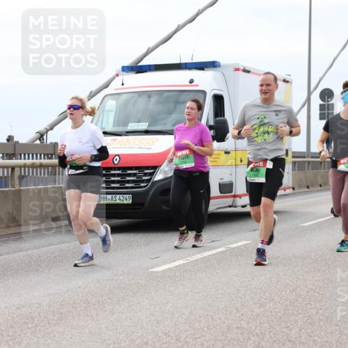03.10.2025 - Köhlbrandbrückenlauf Lena Gebhardt http://msf.ph/oto/9203412 03.10.2025 15:53:00 Position 2 42, 85, 4, 4, 3, 4249, 7734, 7243 meine-sportfotos.de