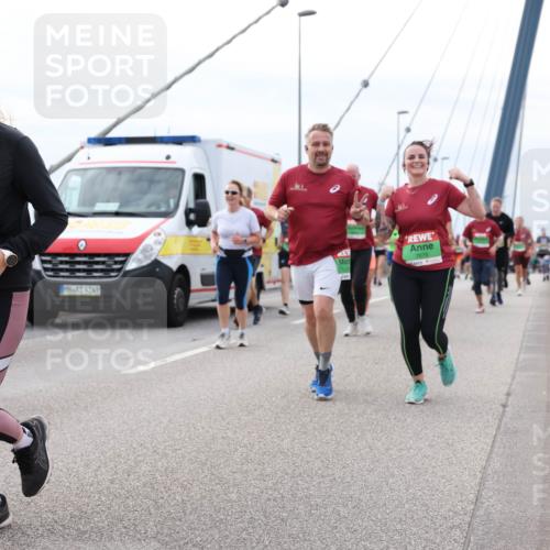 03.10.2025 - Köhlbrandbrückenlauf Lena Gebhardt http://msf.ph/oto/9203445 03.10.2025 15:53:06 Position 2 7493, 4249, 7676 meine-sportfotos.de