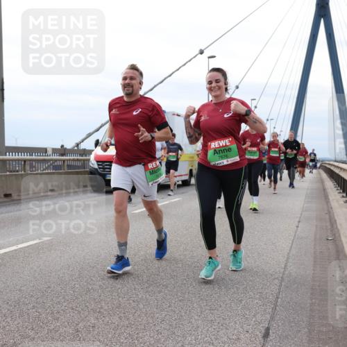 03.10.2025 - Köhlbrandbrückenlauf Lena Gebhardt http://msf.ph/oto/9203451 03.10.2025 15:53:07 Position 2 7676 meine-sportfotos.de