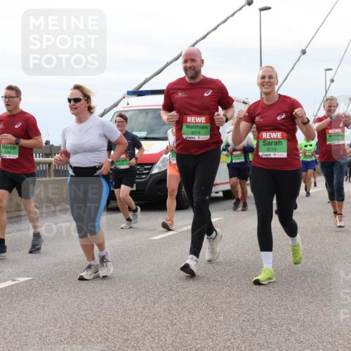 03.10.2025 - Köhlbrandbrückenlauf Lena Gebhardt http://msf.ph/oto/9203458 03.10.2025 15:53:08 Position 2 8496, 8214, 8215, 7718 meine-sportfotos.de