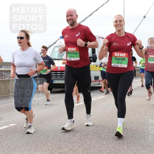 03.10.2025 - Köhlbrandbrückenlauf Lena Gebhardt http://msf.ph/oto/9203459 03.10.2025 15:53:08 Position 2 8496, 4249, 8214, 8215, 7718 meine-sportfotos.de
