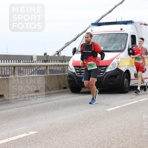 03.10.2025 - Köhlbrandbrückenlauf Lena Gebhardt http://msf.ph/oto/9203518 03.10.2025 15:53:21 Position 2 97, 8003, 7483 meine-sportfotos.de