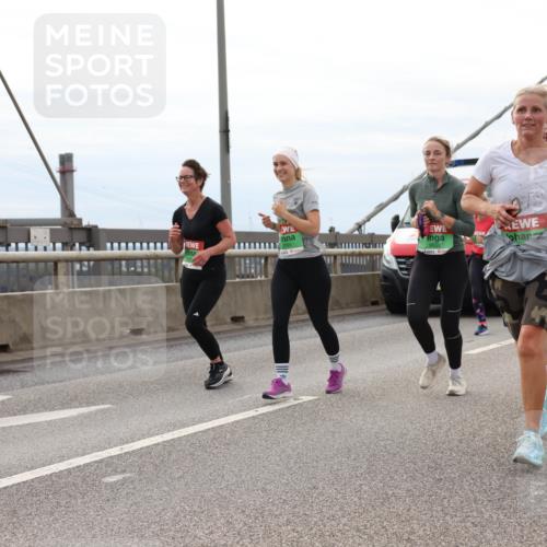 03.10.2025 - Köhlbrandbrückenlauf Lena Gebhardt http://msf.ph/oto/9203564 03.10.2025 15:53:32 Position 2 795, 9039 meine-sportfotos.de