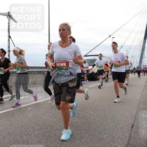 03.10.2025 - Köhlbrandbrückenlauf Lena Gebhardt http://msf.ph/oto/9203571 03.10.2025 15:53:33 Position 2  meine-sportfotos.de