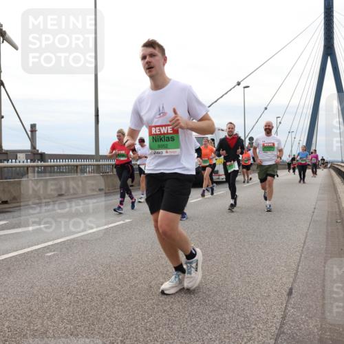 03.10.2025 - Köhlbrandbrückenlauf Lena Gebhardt http://msf.ph/oto/9203577 03.10.2025 15:53:34 Position 2 8952 meine-sportfotos.de