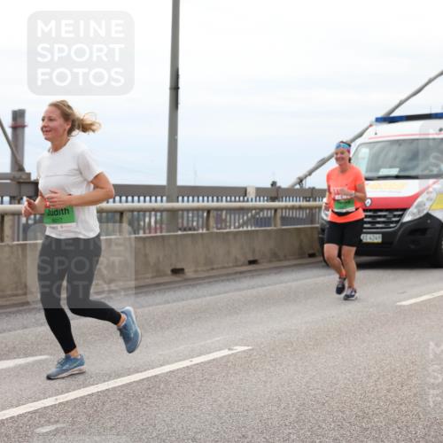 03.10.2025 - Köhlbrandbrückenlauf Lena Gebhardt http://msf.ph/oto/9203591 03.10.2025 15:53:36 Position 2 8017, 454249 meine-sportfotos.de