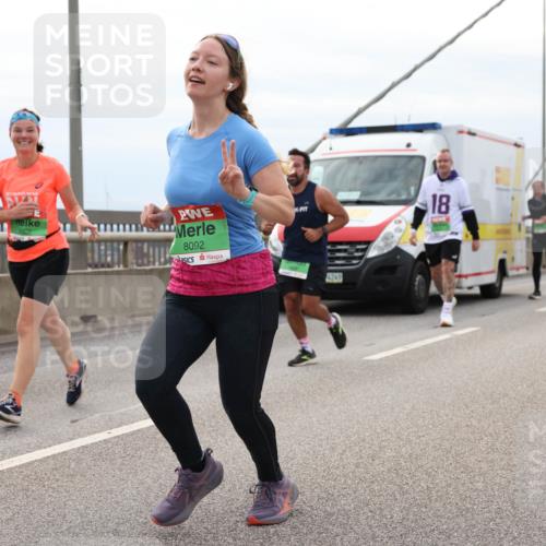 03.10.2025 - Köhlbrandbrückenlauf Lena Gebhardt http://msf.ph/oto/9203599 03.10.2025 15:53:38 Position 2 8308, 8092, 18, 4249 meine-sportfotos.de