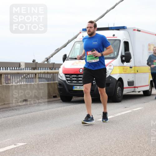 03.10.2025 - Köhlbrandbrückenlauf Lena Gebhardt http://msf.ph/oto/9203634 03.10.2025 15:53:46 Position 2 4, 9252 meine-sportfotos.de