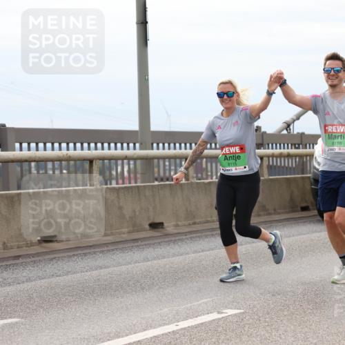 03.10.2025 - Köhlbrandbrückenlauf Lena Gebhardt http://msf.ph/oto/9203648 03.10.2025 15:53:51 Position 2 8115, 42, 85, 4, 8116, 4249 meine-sportfotos.de