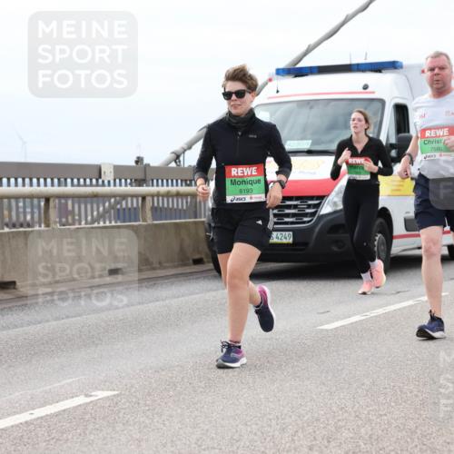 03.10.2025 - Köhlbrandbrückenlauf Lena Gebhardt http://msf.ph/oto/9203665 03.10.2025 15:53:54 Position 2 42, 8544, 8193, 4249, 361, 7586 meine-sportfotos.de