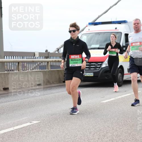 03.10.2025 - Köhlbrandbrückenlauf Lena Gebhardt http://msf.ph/oto/9203666 03.10.2025 15:53:54 Position 2 42, 859, 8193, 4249, 361, 7586 meine-sportfotos.de