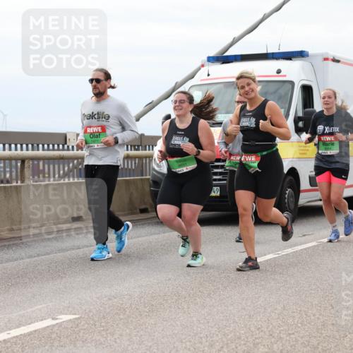 03.10.2025 - Köhlbrandbrückenlauf Lena Gebhardt http://msf.ph/oto/9203688 03.10.2025 15:53:59 Position 2 91, 7477, 2, 85, 9691, 49, 8054, 7945 meine-sportfotos.de