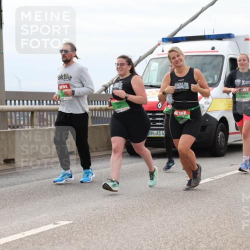 03.10.2025 - Köhlbrandbrückenlauf Lena Gebhardt http://msf.ph/oto/9203691 03.10.2025 15:53:59 Position 2 97, 9691, 4 meine-sportfotos.de
