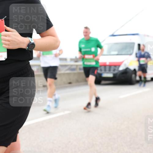 03.10.2025 - Köhlbrandbrückenlauf Lena Gebhardt http://msf.ph/oto/9203734 03.10.2025 15:54:07 Position 2 9622 meine-sportfotos.de