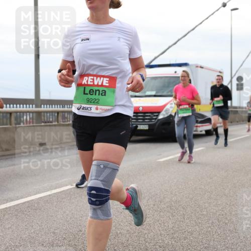 03.10.2025 - Köhlbrandbrückenlauf Lena Gebhardt http://msf.ph/oto/9203768 03.10.2025 15:54:12 Position 2 9222 meine-sportfotos.de