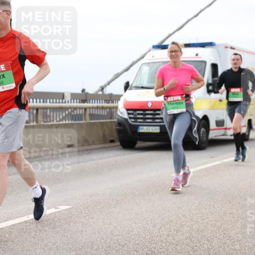 03.10.2025 - Köhlbrandbrückenlauf Lena Gebhardt http://msf.ph/oto/9203770 03.10.2025 15:54:13 Position 2 8460, 6810 meine-sportfotos.de