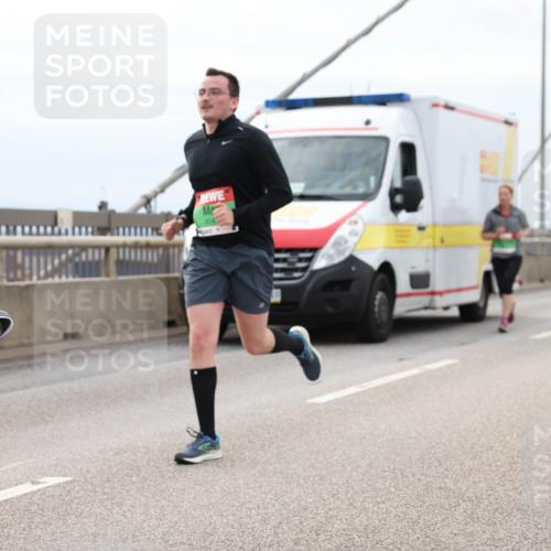 03.10.2025 - Köhlbrandbrückenlauf Lena Gebhardt http://msf.ph/oto/9203779 03.10.2025 15:54:14 Position 2  meine-sportfotos.de