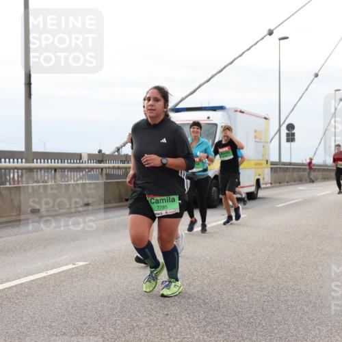 03.10.2025 - Köhlbrandbrückenlauf Lena Gebhardt http://msf.ph/oto/9203797 03.10.2025 15:54:21 Position 2 7785 meine-sportfotos.de