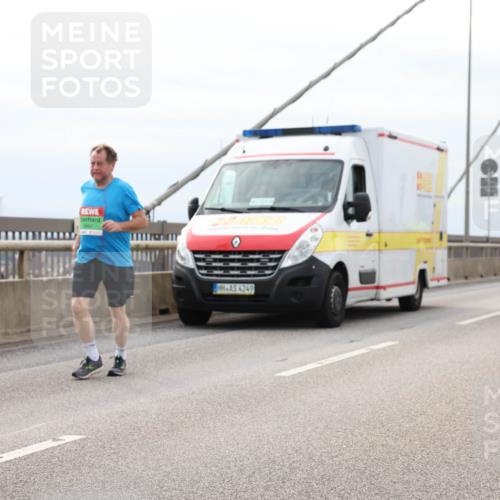 03.10.2025 - Köhlbrandbrückenlauf Lena Gebhardt http://msf.ph/oto/9203808 03.10.2025 15:54:23 Position 2 8162, 4249 meine-sportfotos.de