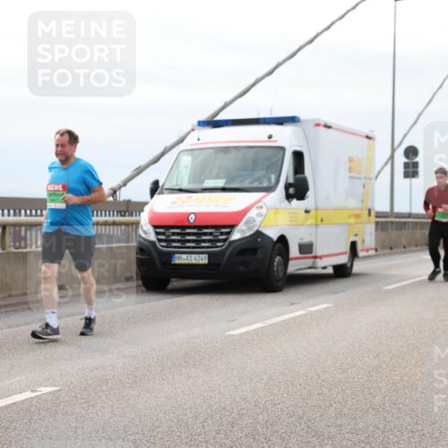 03.10.2025 - Köhlbrandbrückenlauf Lena Gebhardt http://msf.ph/oto/9203809 03.10.2025 15:54:23 Position 2 4249 meine-sportfotos.de