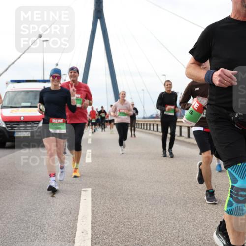 03.10.2025 - Köhlbrandbrückenlauf Lena Gebhardt http://msf.ph/oto/9203835 03.10.2025 15:54:37 Position 2  meine-sportfotos.de