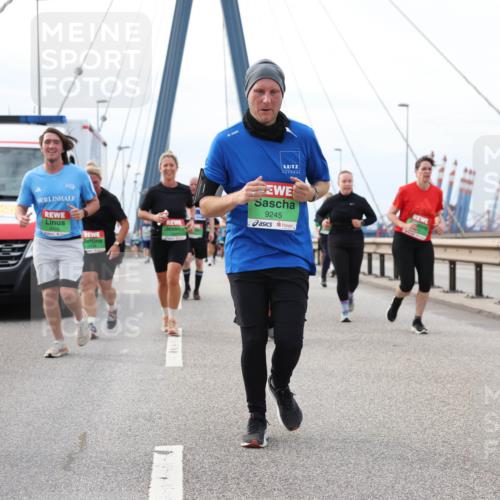 03.10.2025 - Köhlbrandbrückenlauf Lena Gebhardt http://msf.ph/oto/9203882 03.10.2025 15:54:48 Position 2 4249, 9245, 8997 meine-sportfotos.de