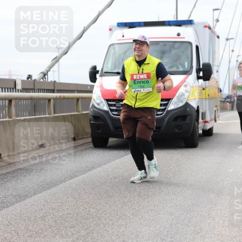 03.10.2025 - Köhlbrandbrückenlauf Lena Gebhardt http://msf.ph/oto/9203921 03.10.2025 15:54:56 Position 2 7362 meine-sportfotos.de