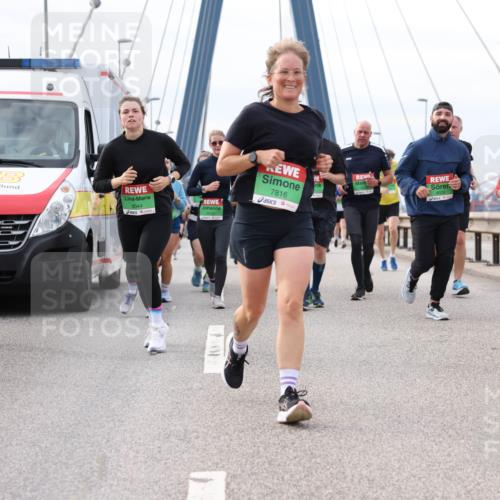 03.10.2025 - Köhlbrandbrückenlauf Lena Gebhardt http://msf.ph/oto/9203985 03.10.2025 15:55:10 Position 2 7471, 1, 5, 1, 383, 9044, 4249, 7816, 9043, 9036 meine-sportfotos.de