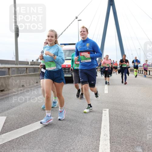 03.10.2025 - Köhlbrandbrückenlauf Lena Gebhardt http://msf.ph/oto/9204010 03.10.2025 15:55:14 Position 2 4249, 7735 meine-sportfotos.de