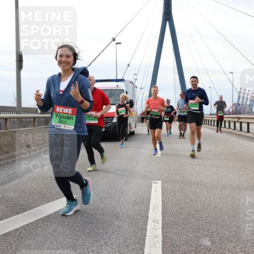 03.10.2025 - Köhlbrandbrückenlauf Lena Gebhardt http://msf.ph/oto/9204042 03.10.2025 15:55:21 Position 2 8458, 9510, 7 meine-sportfotos.de