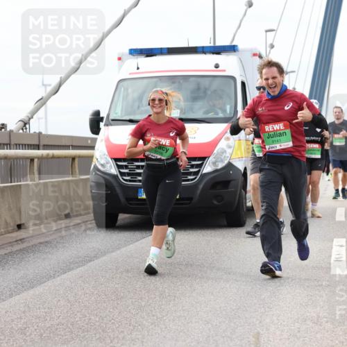 03.10.2025 - Köhlbrandbrückenlauf Lena Gebhardt http://msf.ph/oto/9204089 03.10.2025 15:55:31 Position 2 9, 9556, 9141, 810 meine-sportfotos.de