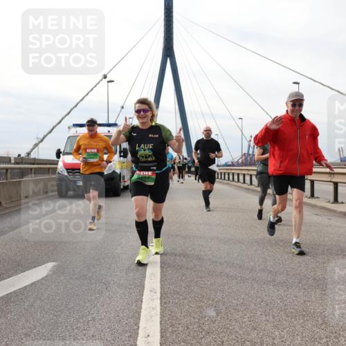 03.10.2025 - Köhlbrandbrückenlauf Lena Gebhardt http://msf.ph/oto/9204194 03.10.2025 15:55:51 Position 2  meine-sportfotos.de