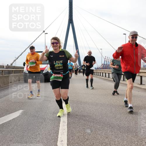03.10.2025 - Köhlbrandbrückenlauf Lena Gebhardt http://msf.ph/oto/9204196 03.10.2025 15:55:51 Position 2  meine-sportfotos.de