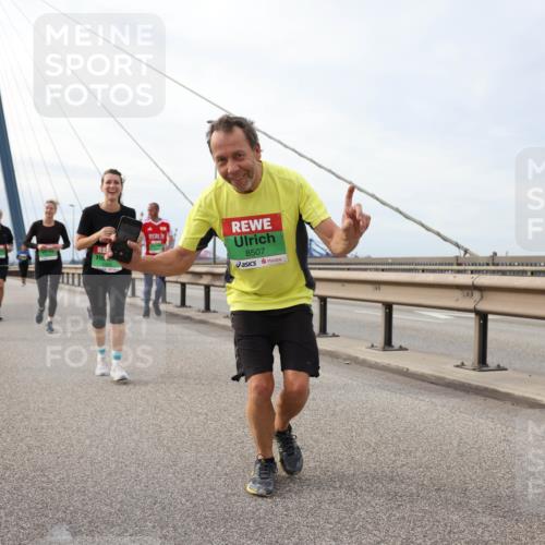 03.10.2025 - Köhlbrandbrückenlauf Lena Gebhardt http://msf.ph/oto/9204350 03.10.2025 15:56:20 Position 2 8507 meine-sportfotos.de