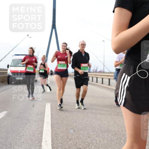 03.10.2025 - Köhlbrandbrückenlauf Lena Gebhardt http://msf.ph/oto/9204369 03.10.2025 15:56:23 Position 2 9412 meine-sportfotos.de