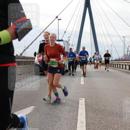 03.10.2025 - Köhlbrandbrückenlauf Lena Gebhardt http://msf.ph/oto/9204414 03.10.2025 15:56:42 Position 2 8375, 9616 meine-sportfotos.de