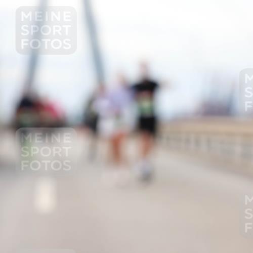 03.10.2025 - Köhlbrandbrückenlauf Lena Gebhardt http://msf.ph/oto/9204421 03.10.2025 15:56:44 Position 2  meine-sportfotos.de