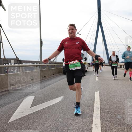 03.10.2025 - Köhlbrandbrückenlauf Lena Gebhardt http://msf.ph/oto/9204466 03.10.2025 15:56:55 Position 2  meine-sportfotos.de