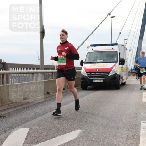 03.10.2025 - Köhlbrandbrückenlauf Lena Gebhardt http://msf.ph/oto/9204512 03.10.2025 15:57:09 Position 2 7690, 42, 85, 4, 4249 meine-sportfotos.de